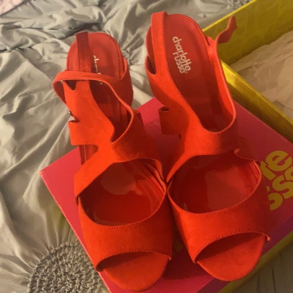 CHARLOTTE RUSSE - Picture 2 of 2